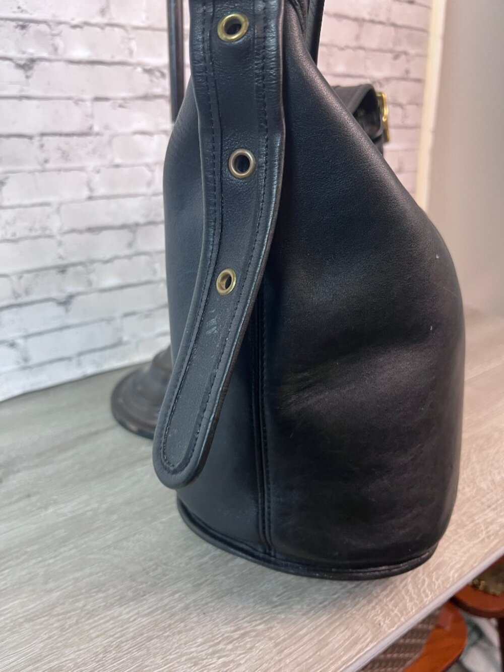 Authentic Coach 9953 Helen Legacy Black Leather  Duffle Bucket Shoulder Bag - Picture 5 of 8
